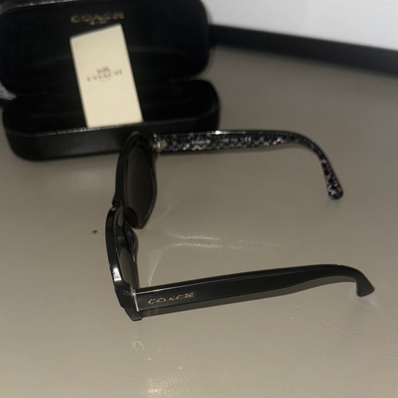 Coach Black Sunglasses - Picture 1 of 7